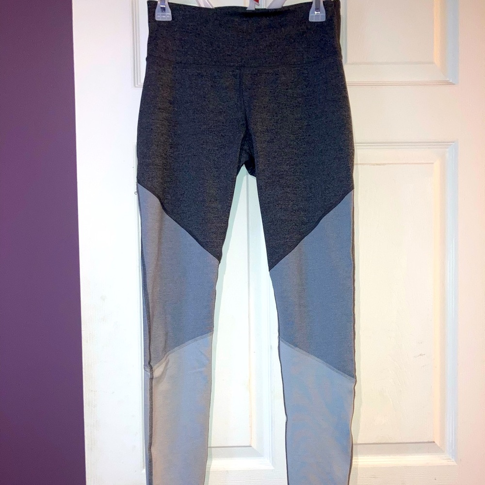 Old Navy Active Go Dry Leggings